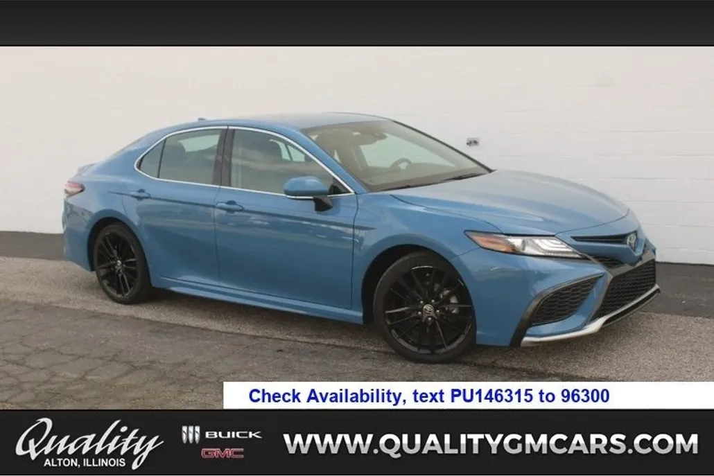 2023 Toyota Camry XSE photo 1