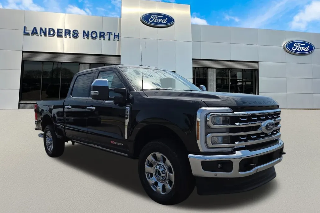 2025 Ford F-350 Lariat photo 1