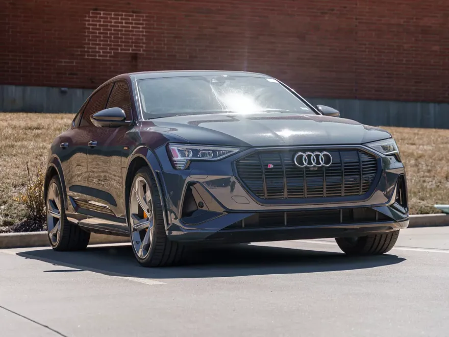 2022 Audi e-tron Sportback Prestige photo 1