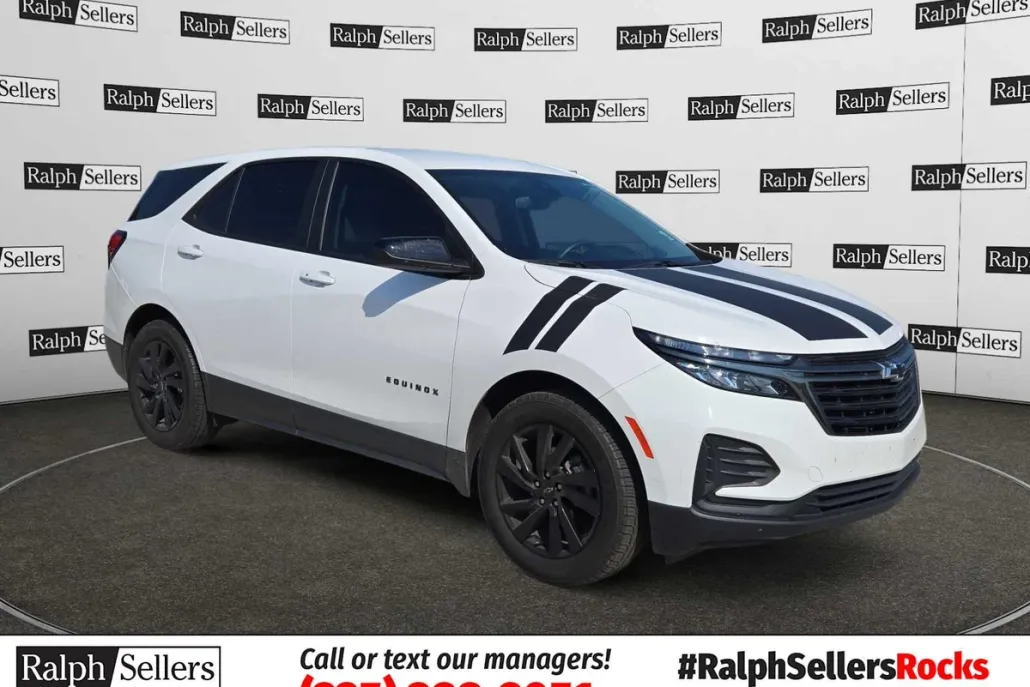 2023 Chevrolet Equinox LS photo 1