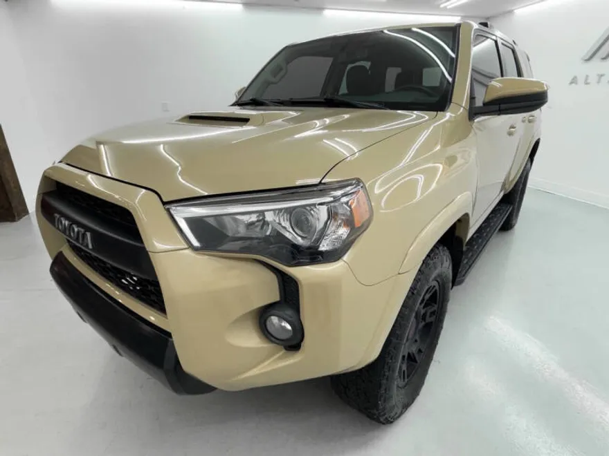 2016 Toyota 4Runner Base photo 1