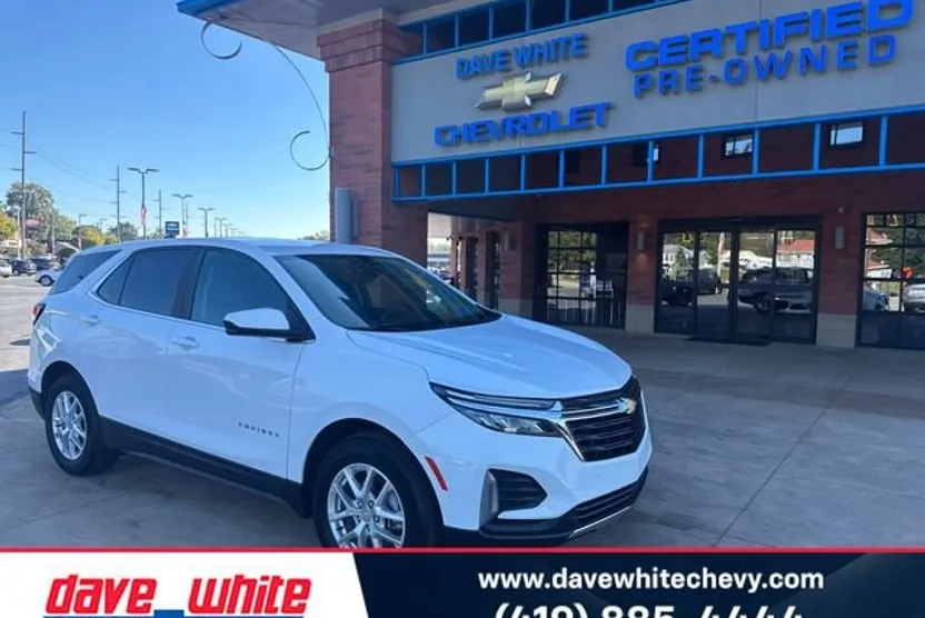2022 Chevrolet Equinox LT photo 1