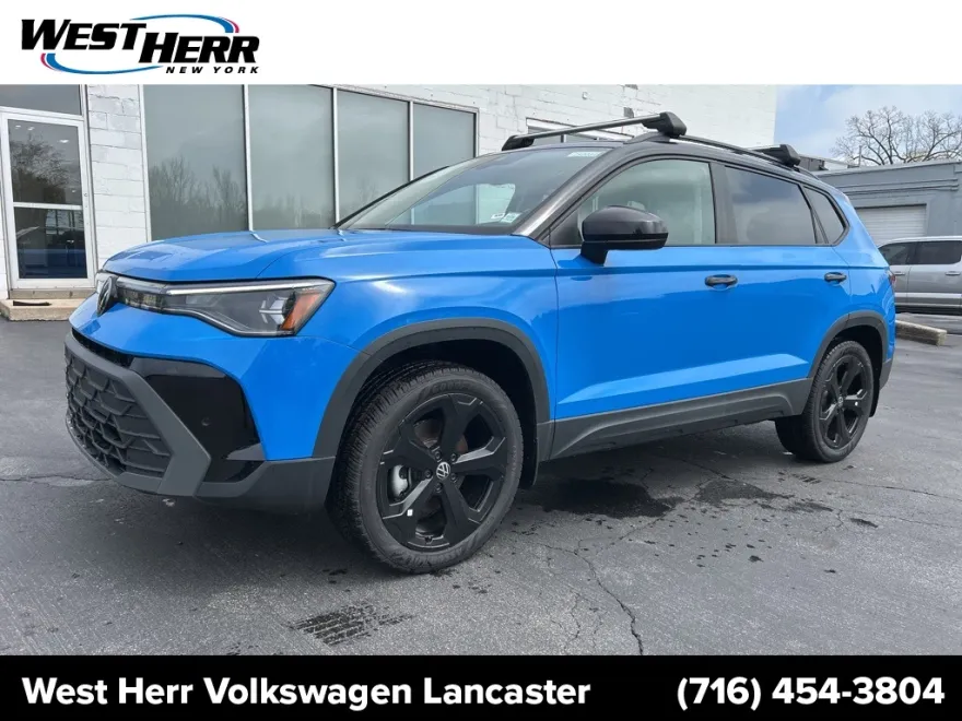 2025 Volkswagen Taos SE photo 1