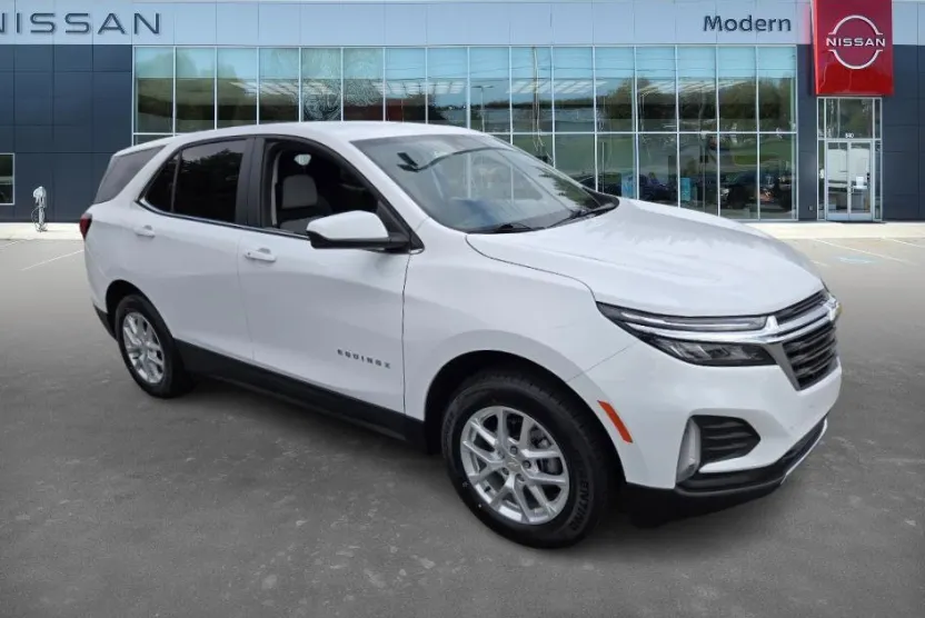 2023 Chevrolet Equinox LT photo 1