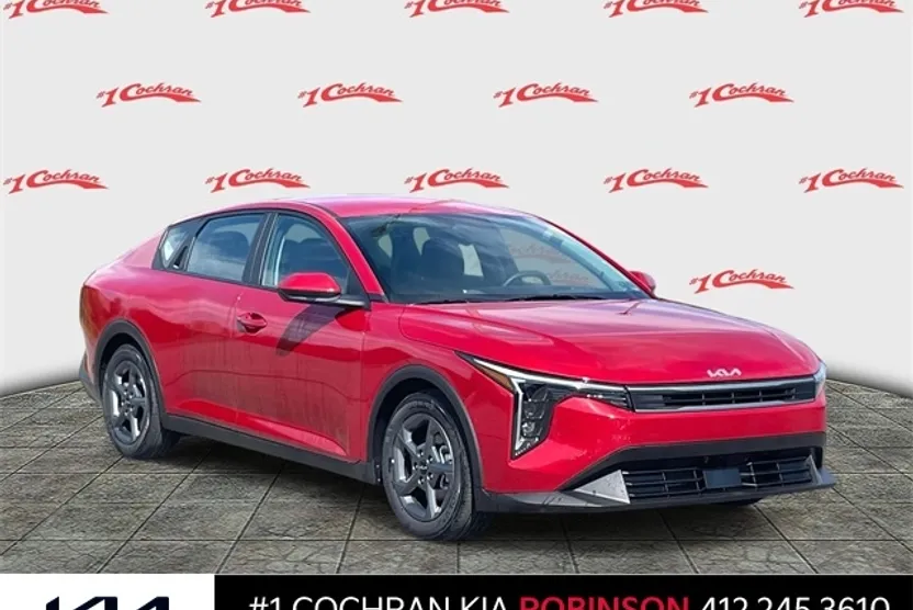 2025 Kia K4 LXS photo 1