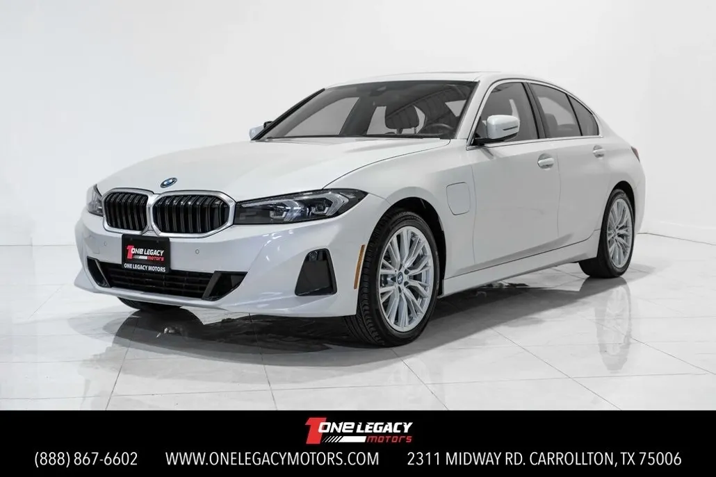 2024 Bmw 330e xDrive photo 1