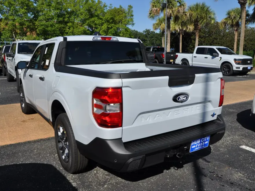 2025 Ford Maverick XLT photo 2