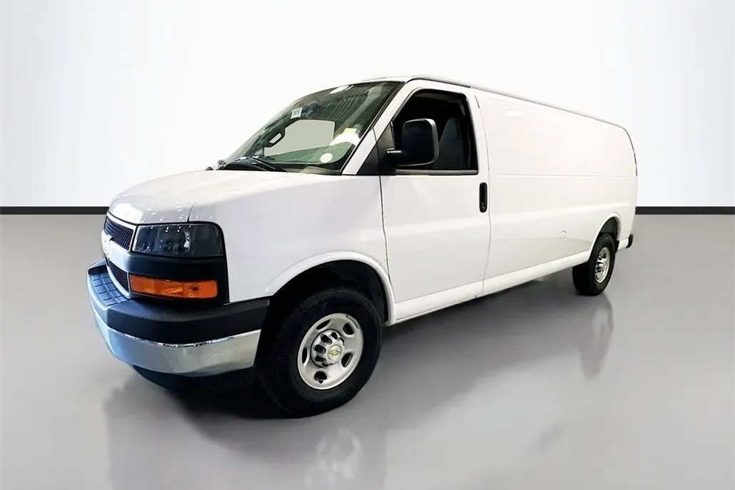 2025 Chevrolet Express Cargo 2500 photo 1