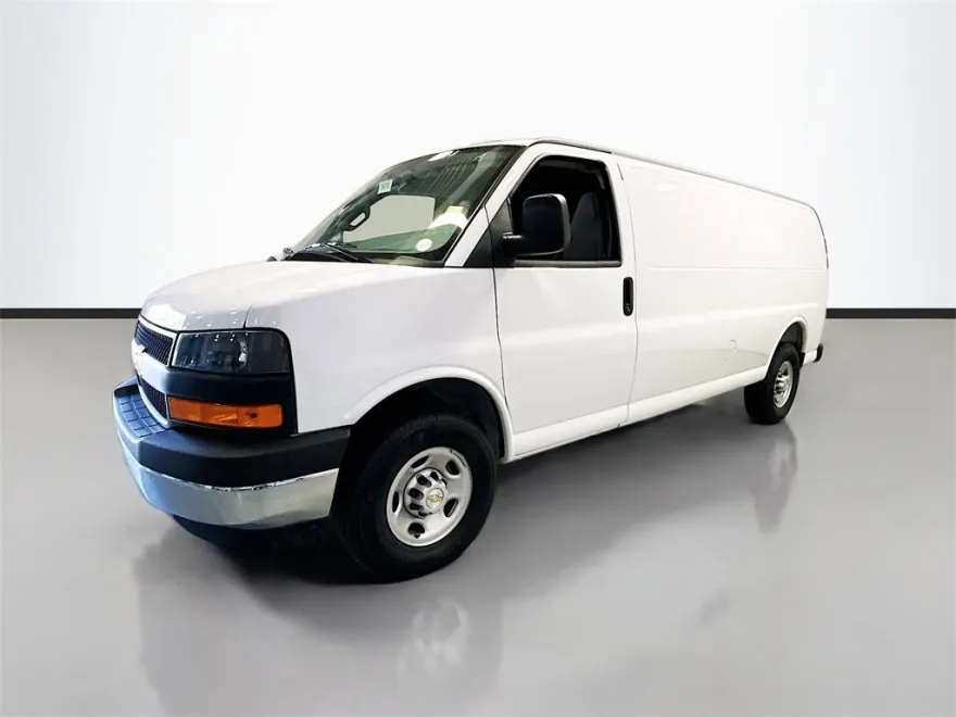 2025 Chevrolet Express Cargo 2500 photo 1