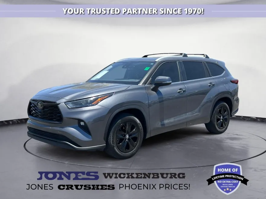 2023 Toyota Highlander L photo 1