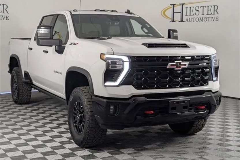 2024 Chevrolet Silverado 2500HD ZR2 photo 1