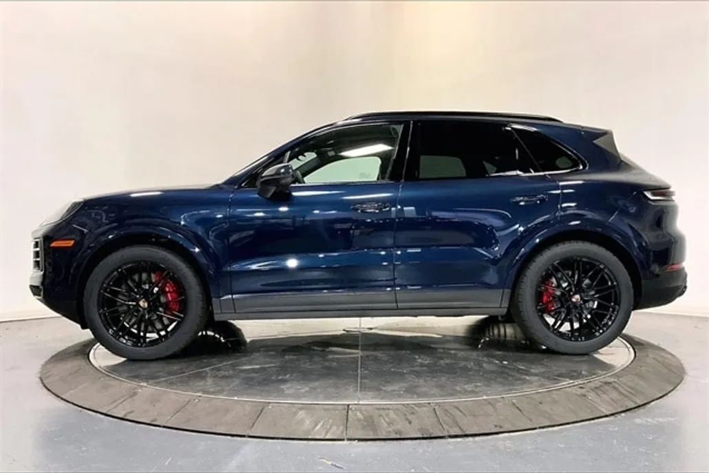 2026 Porsche Cayenne S photo 1