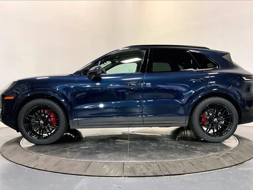 2026 Porsche Cayenne S photo 1