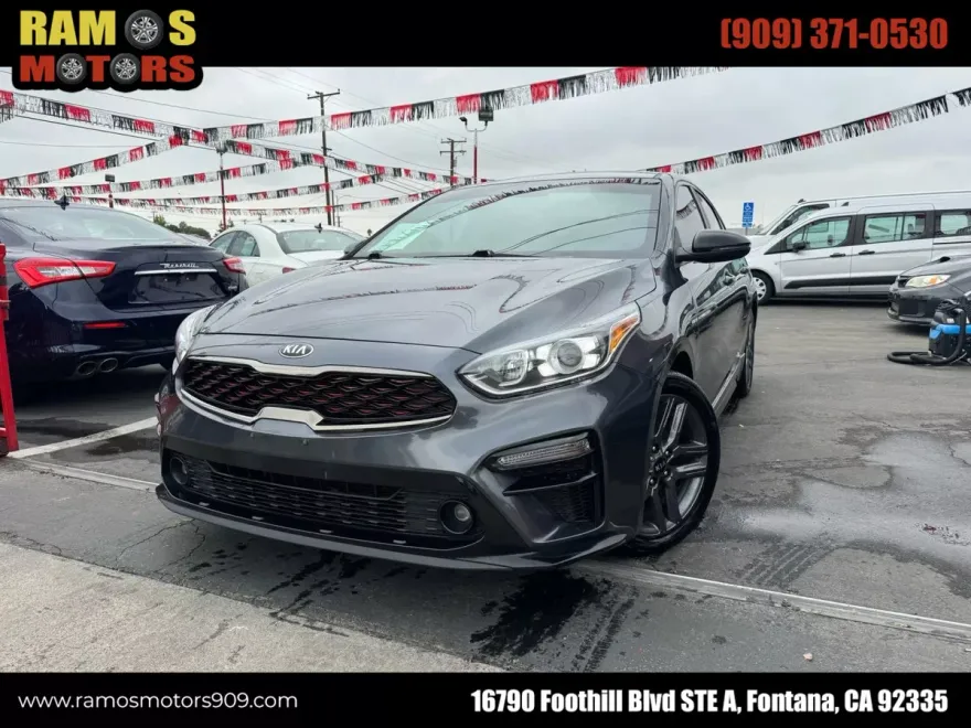2021 Kia Forte GT-Line photo 1