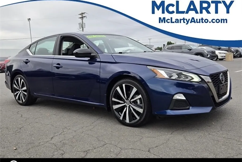 2022 Nissan Altima 2.5 SR photo 1