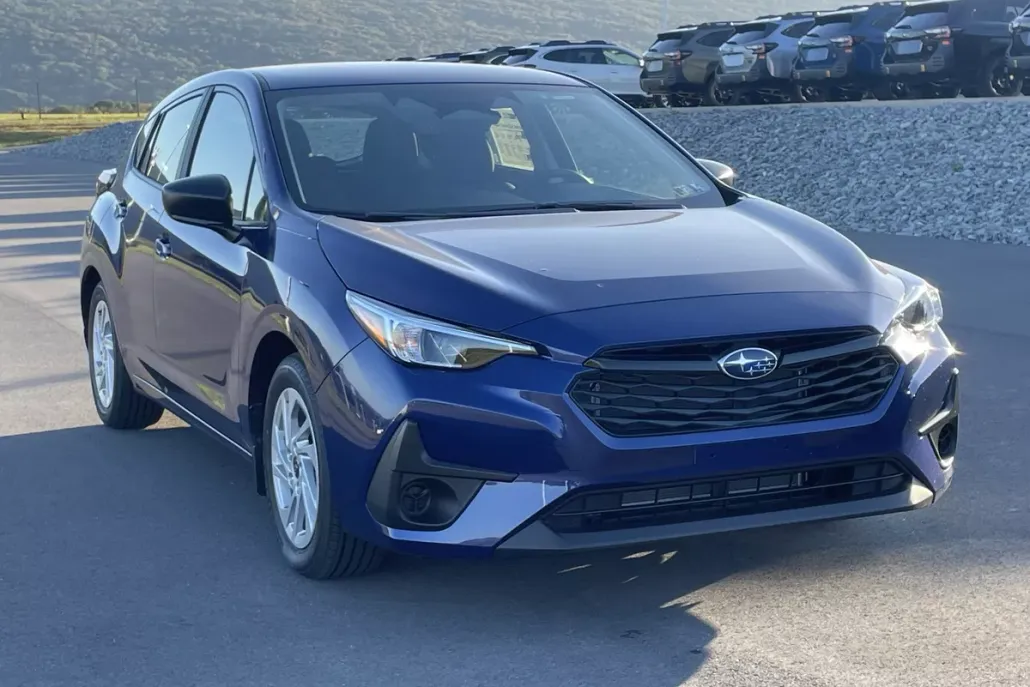 2025 Subaru Impreza Base photo 1