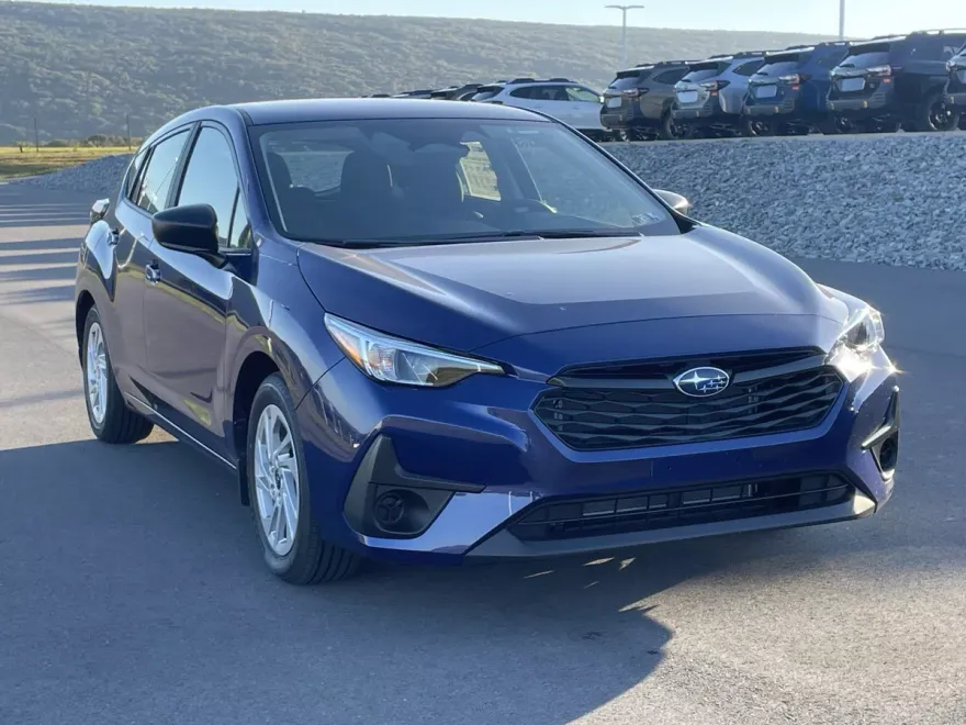 2025 Subaru Impreza Base photo 1