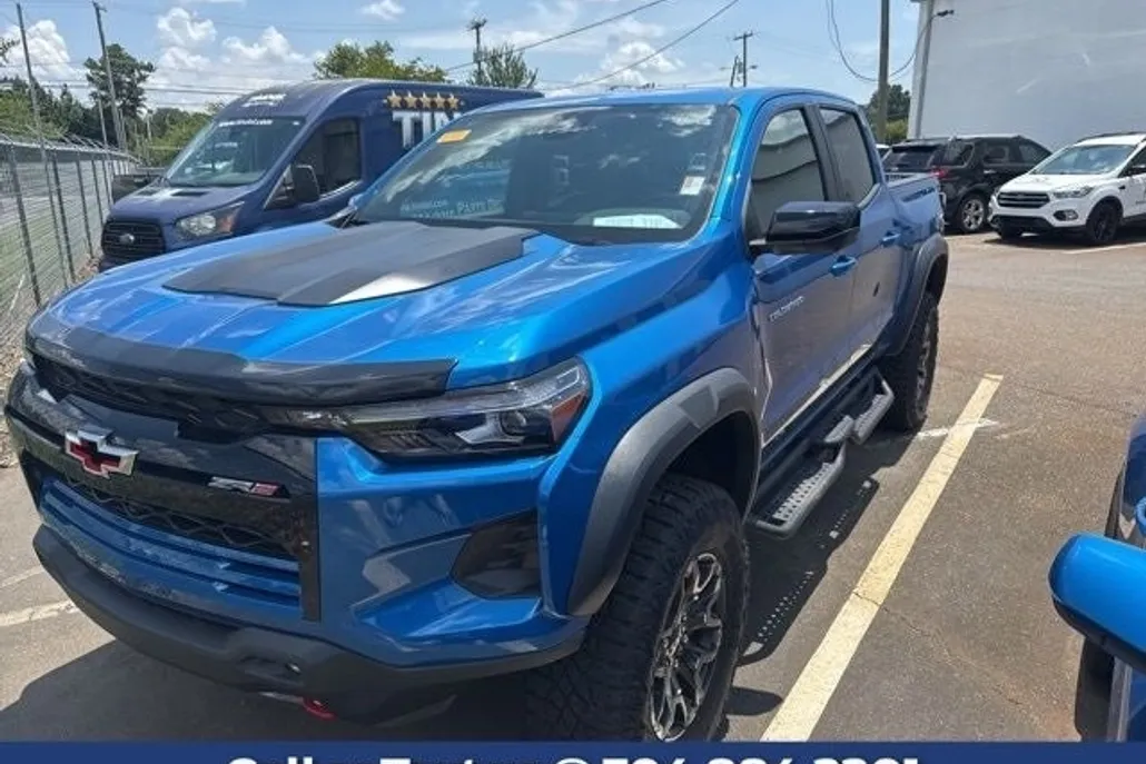 2023 Chevrolet Colorado ZR2 photo 1
