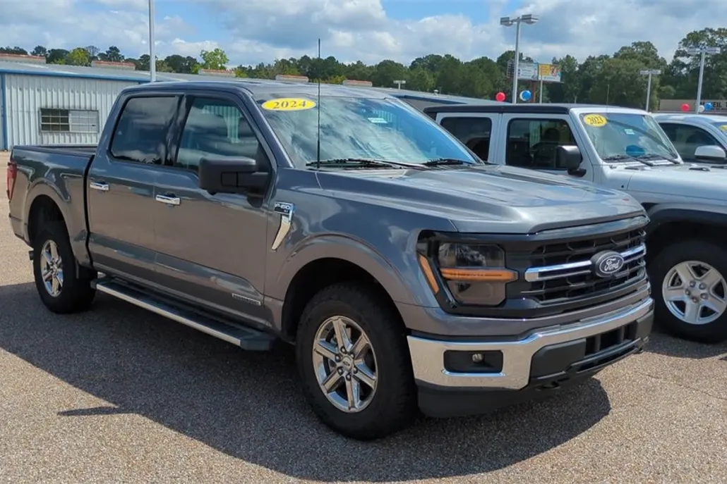2024 Ford F-150 XLT photo 1