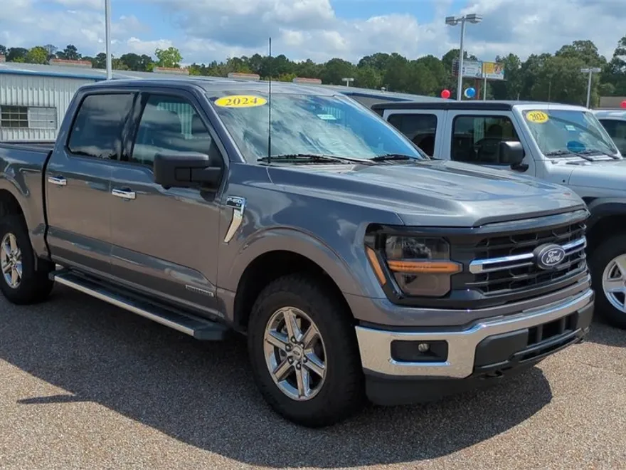 2024 Ford F-150 XLT photo 1