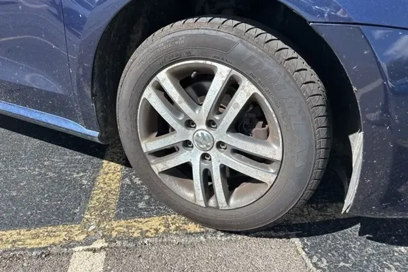 2013 Volkswagen Passat TDI SE photo 1