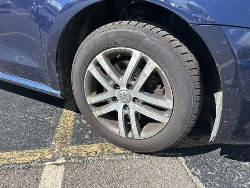 2013 Volkswagen Passat TDI SE photo 1