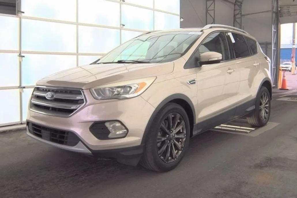 2017 Ford Escape Titanium photo 1
