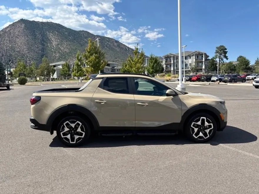 2023 Hyundai Santa Cruz Limited photo 1