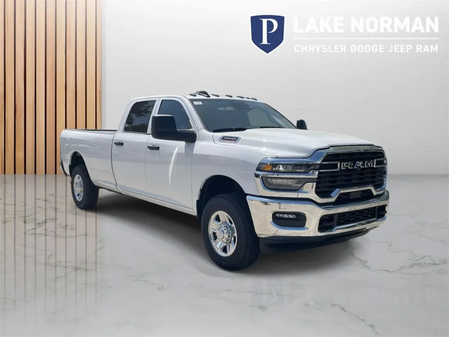 2025 Ram 3500 Tradesman photo 1