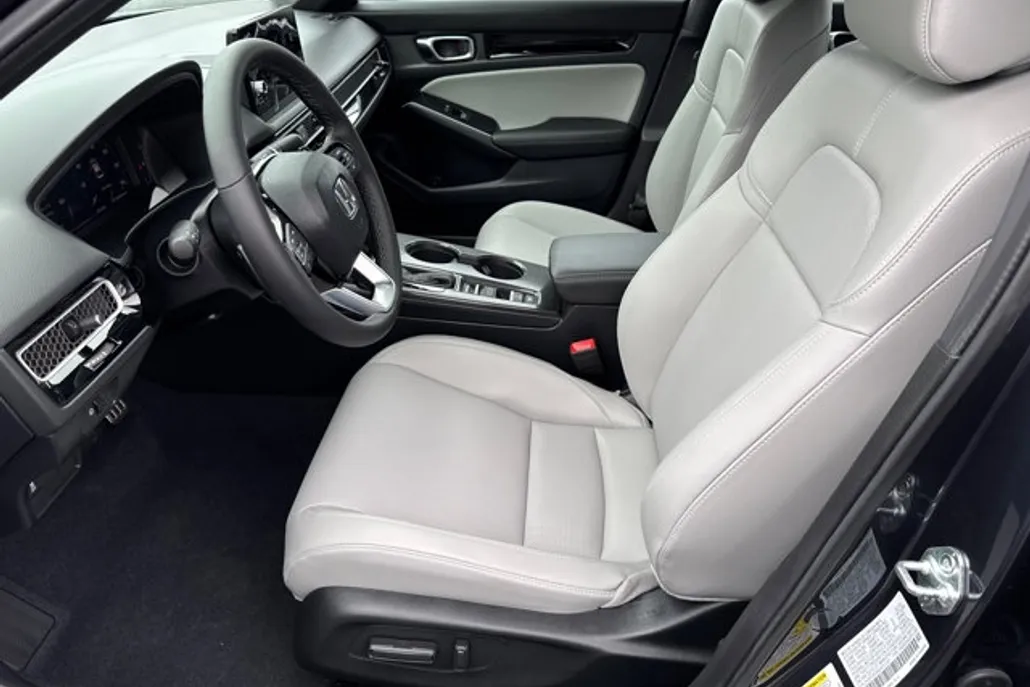 2025 Honda Civic Hybrid Sport Touring photo 1