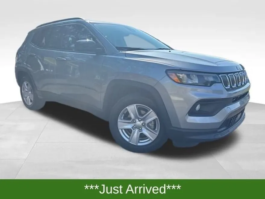 2022 Jeep Compass Latitude photo 1