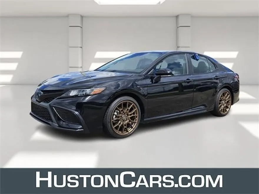 2023 Toyota Camry Hybrid SE photo 1