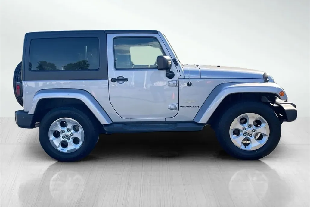 2014 Jeep Wrangler Sahara photo 1