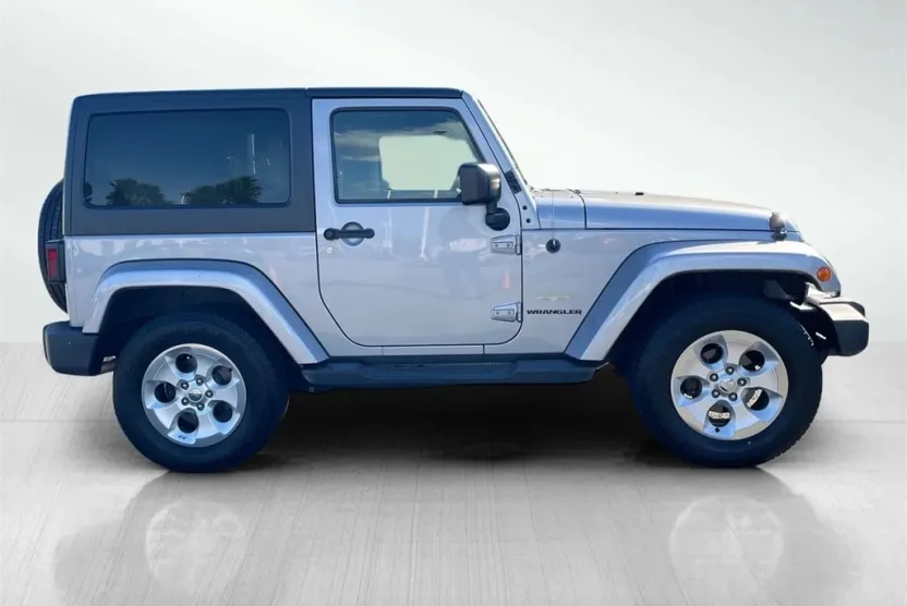 2014 Jeep Wrangler Sahara photo 1