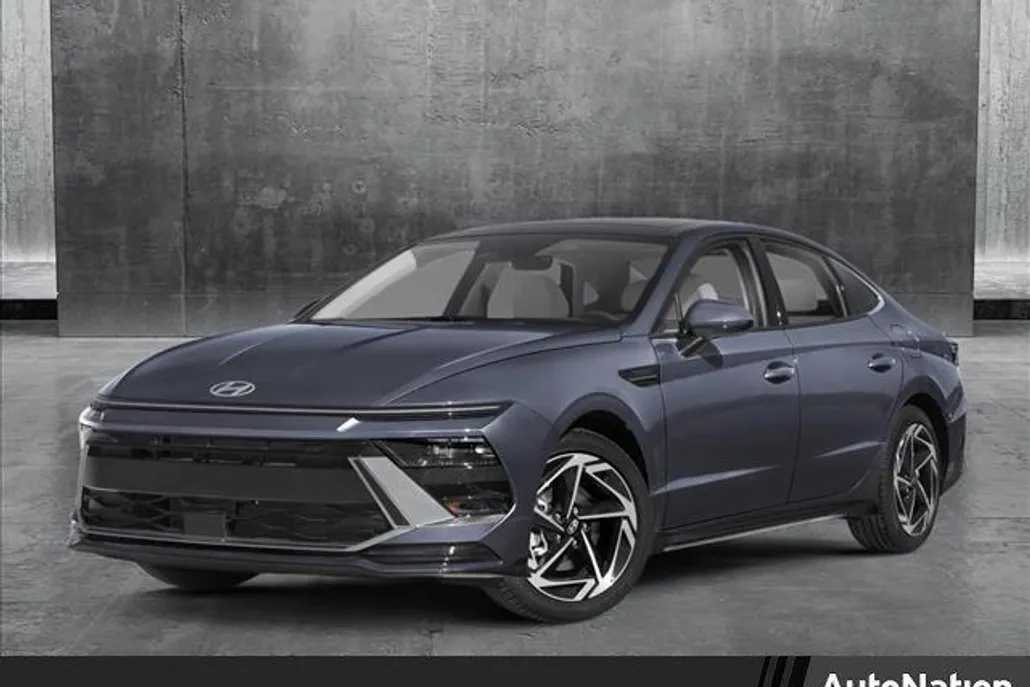 2025 Hyundai Sonata SEL photo 1