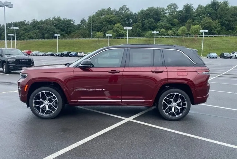 2025 Jeep Grand Cherokee Summit Reserve photo 1