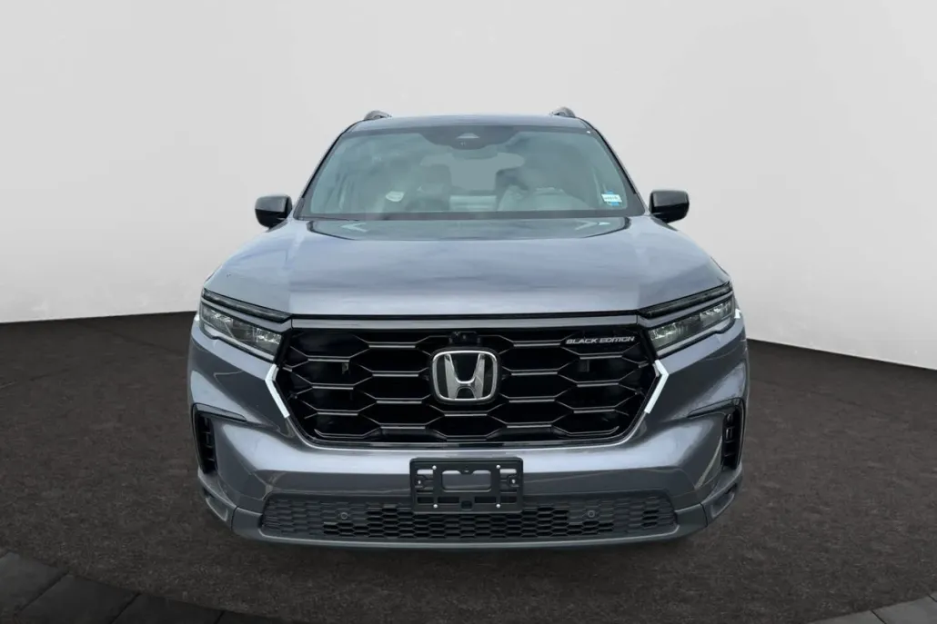 2025 Honda Pilot Black Edition photo 1