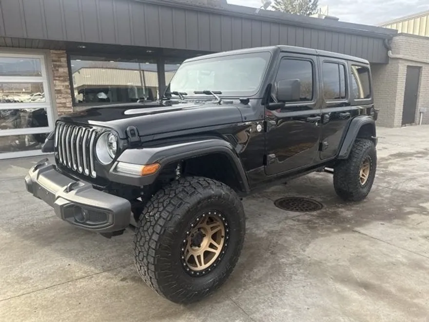 2020 Jeep Wrangler Unlimited Sahara photo 1