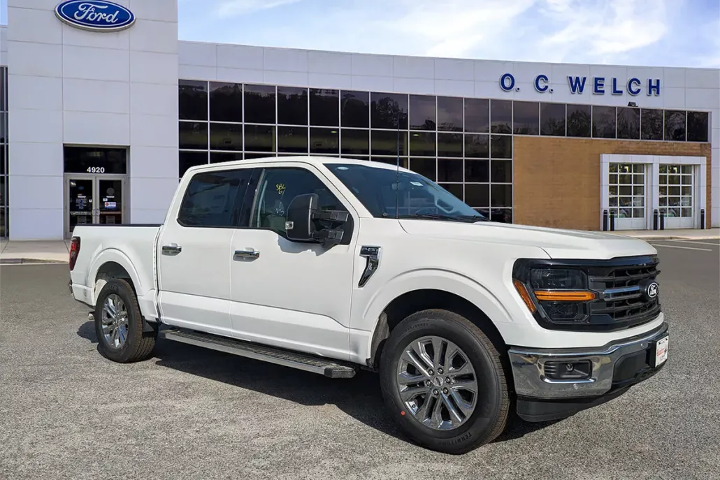 2025 Ford F-150 XLT photo 1