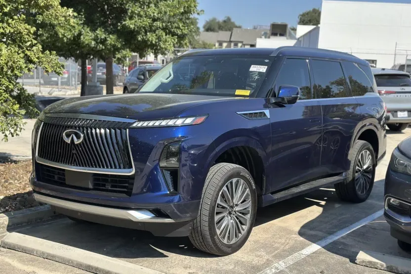 2025 Infiniti QX80 Sensory photo 1