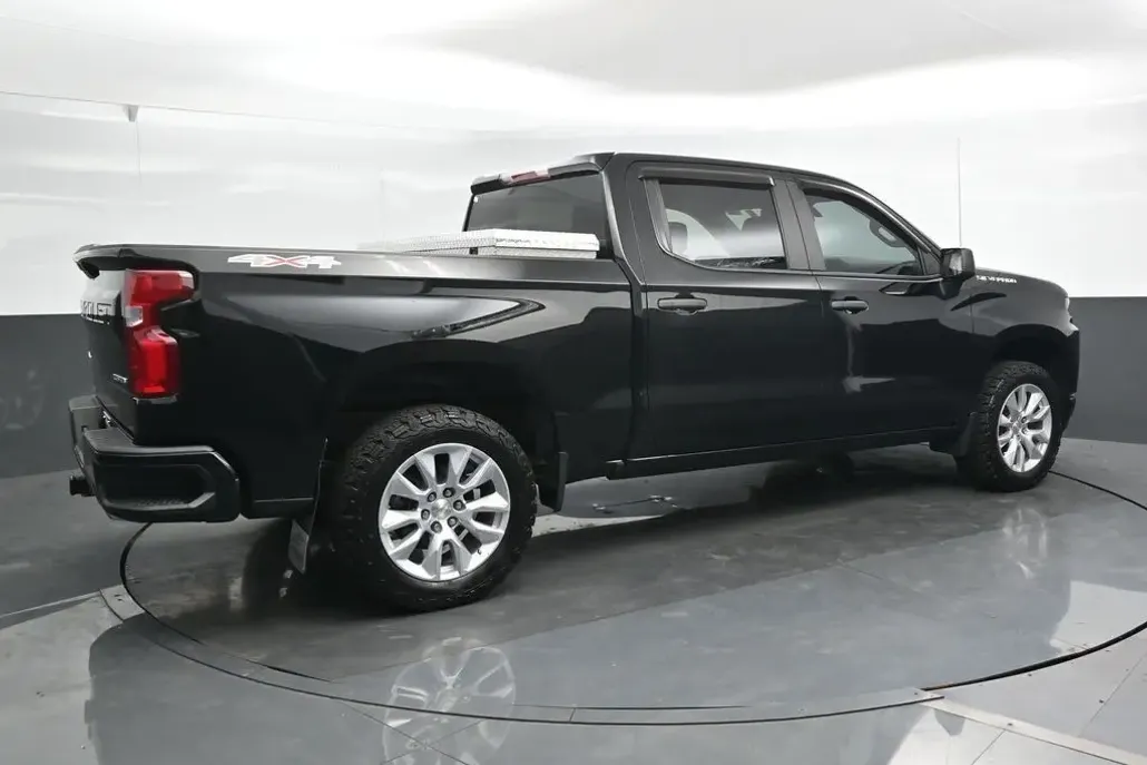 2020 Chevrolet Silverado 1500 Custom photo 1