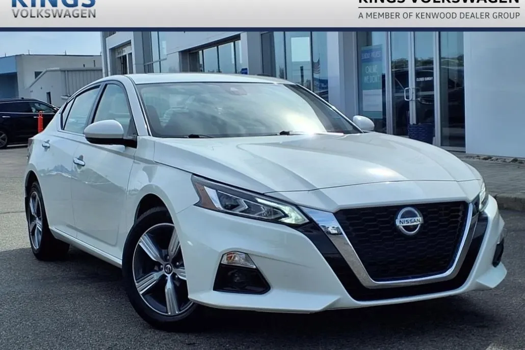 2022 Nissan Altima 2.5 SL photo 1