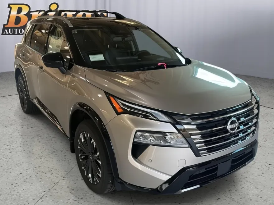 2026 Nissan Rogue Platinum photo 1