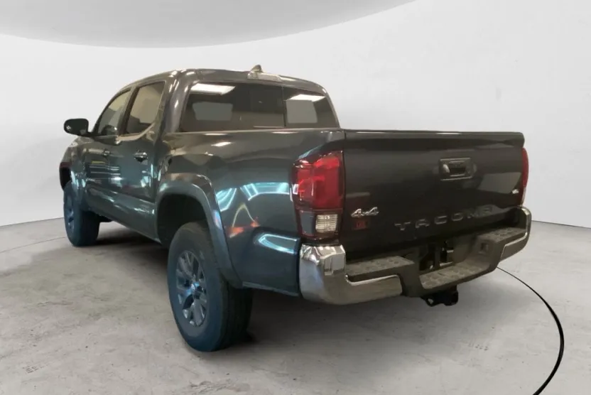 2022 Toyota Tacoma SR5 V6 photo 1