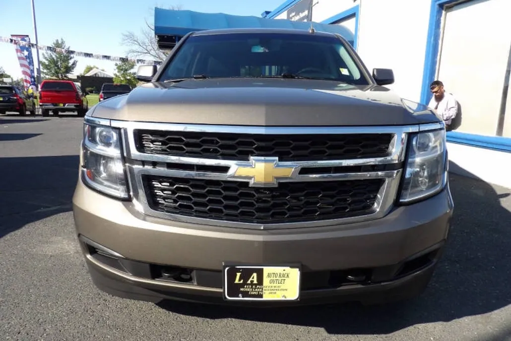 2016 Chevrolet Tahoe LS photo 1