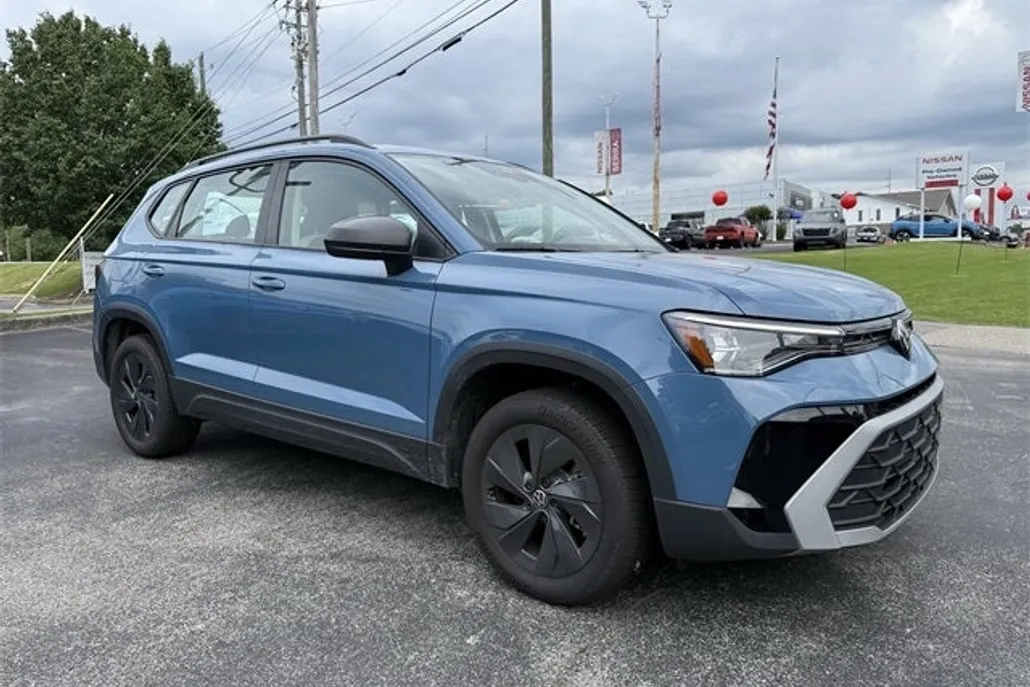 2025 Volkswagen Taos S photo 1