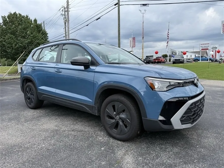 2025 Volkswagen Taos S photo 1