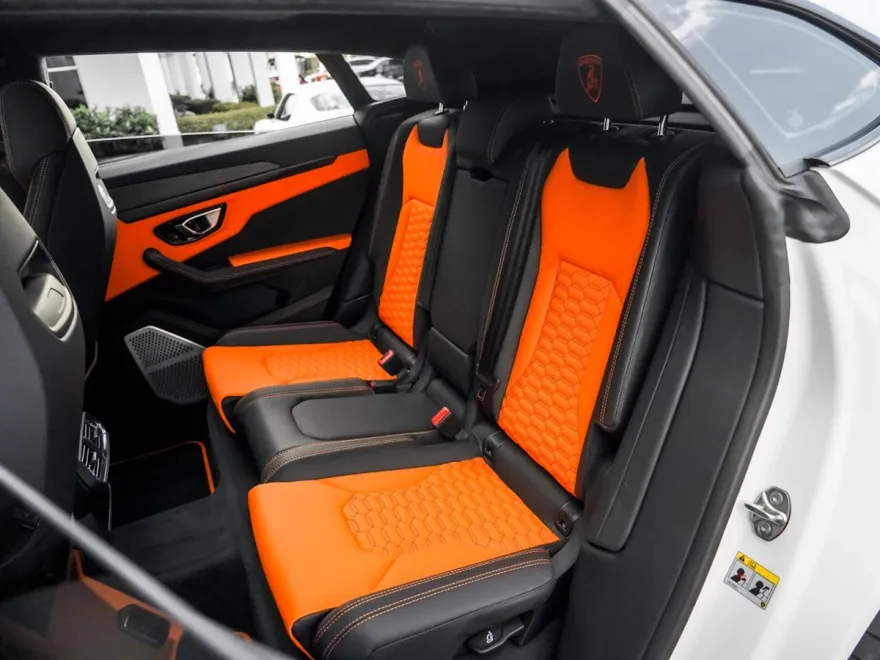 2022 Lamborghini Urus photo 22