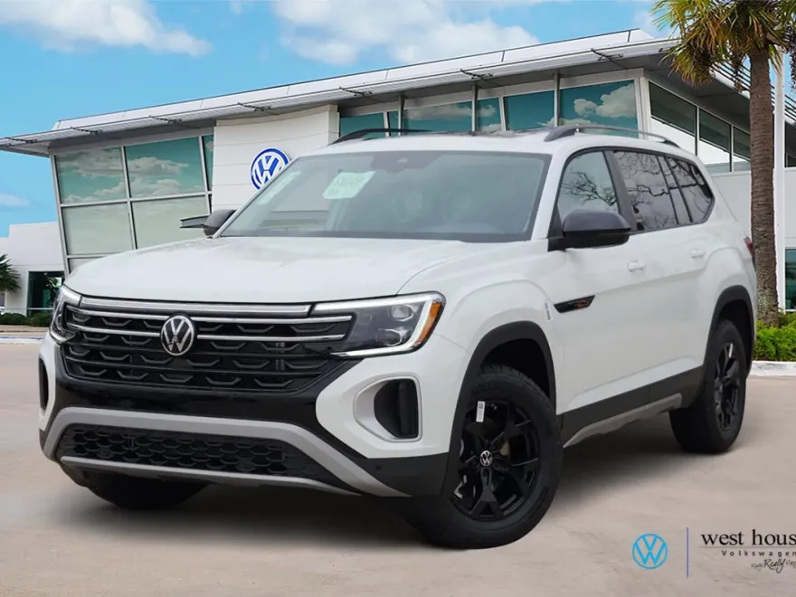 2025 Volkswagen Atlas Peak Edition SE photo 1