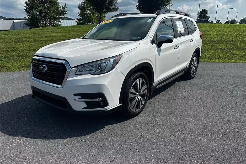 2022 Subaru Ascent Touring photo 1